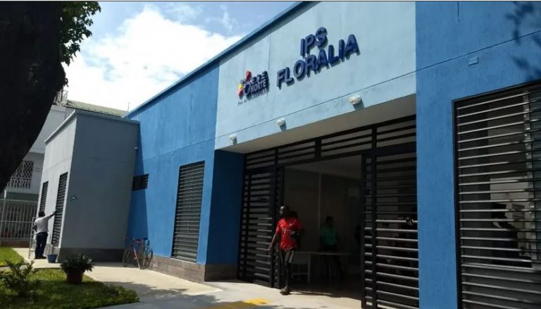 construir centros de salud y hospitales
